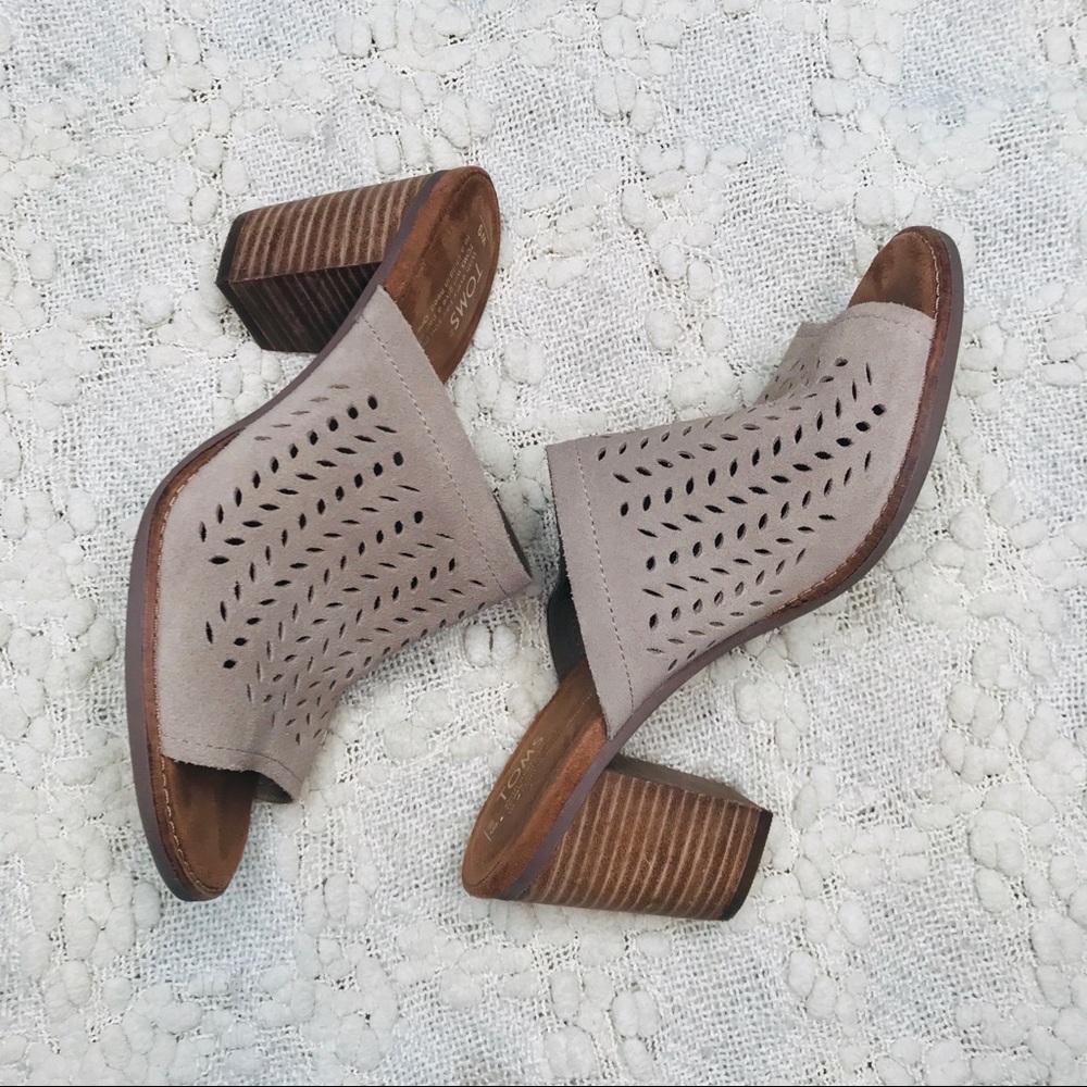 TOMS Majorca Perforated Open Toe Suede Mule